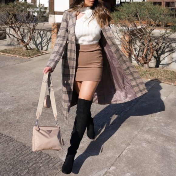 Black Over-the-Knee Faux Suede Heeled Boot - Picture 3 of 16